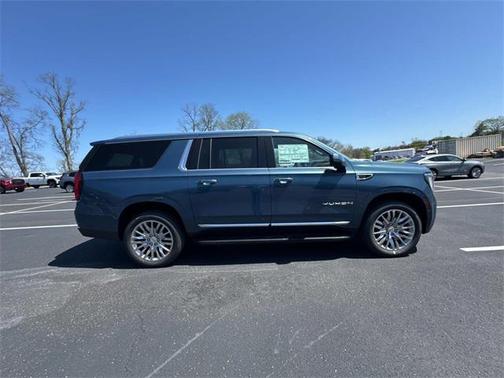 2025 GMC Yukon XL 4WD Elevation