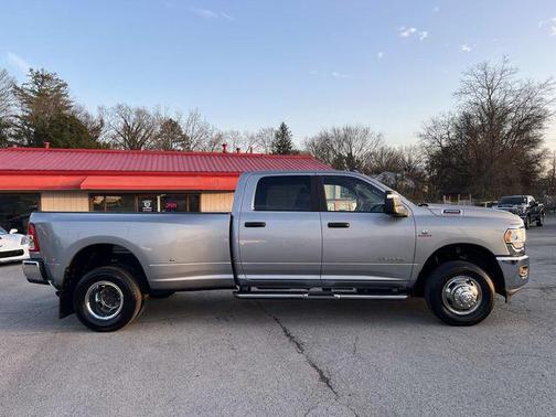 2024 RAM 3500 Big Horn Crew Cab 4x4 8' Box