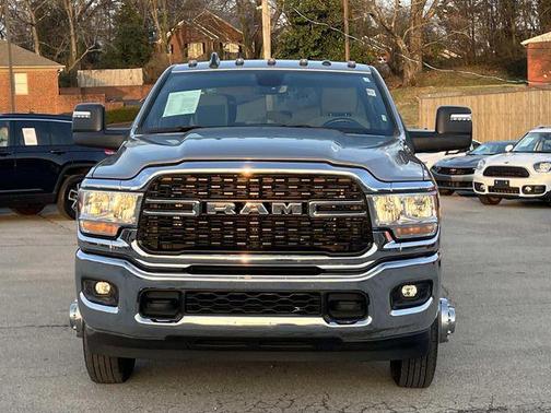 2024 RAM 3500 Big Horn Crew Cab 4x4 8' Box