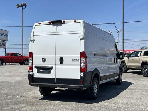 2025 RAM ProMaster 2500 Tradesman