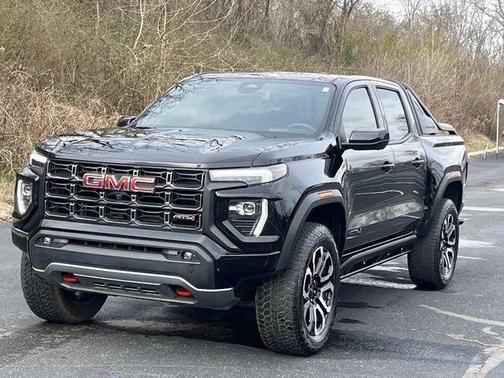 2025 GMC Canyon AT4