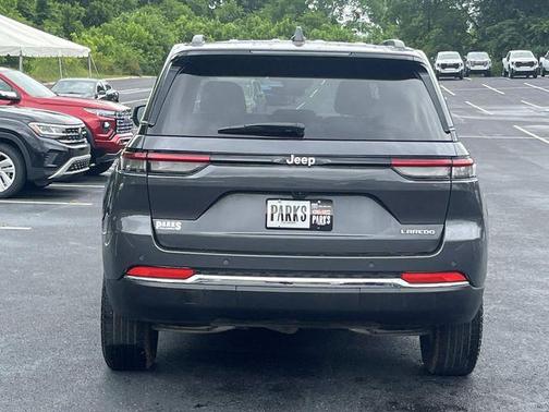 Baltic Gray Metallic Clearcoat 2025 Jeep Grand Cherokee Laredo