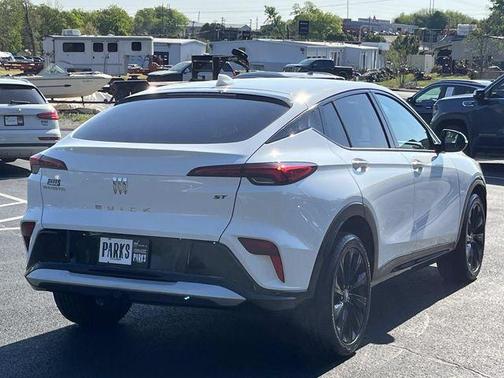 Summit White 2024 Buick Envista Sport Touring FWD