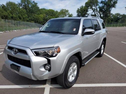 Classic Silver Metallic 2016 Toyota 4Runner SR5 Premium