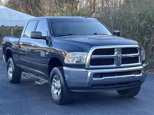 2017 RAM 2500 SLT Crew Cab 4x4 6'4' Box