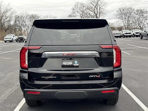 2022 GMC Yukon 4WD AT4