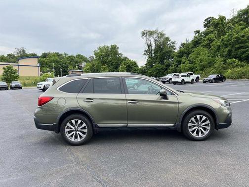Wilderness Green Metallic 2018 Subaru Outback 3.6R Touring