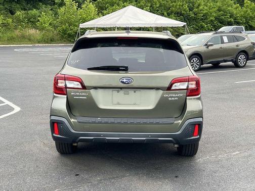 Wilderness Green Metallic 2018 Subaru Outback 3.6R Touring
