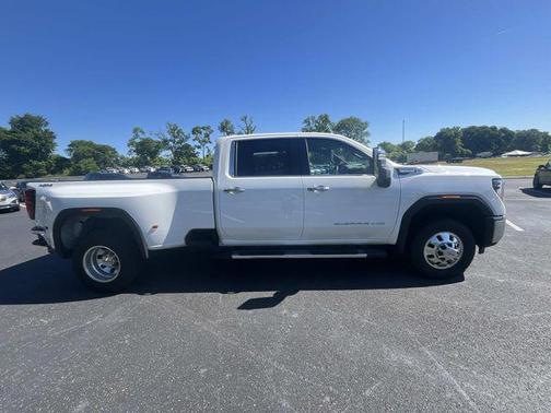 Summit White 2025 GMC Sierra 3500 SLT