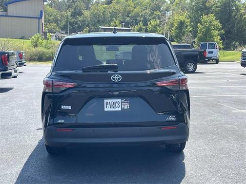 2021 Toyota Sienna XLE 7 Passenger