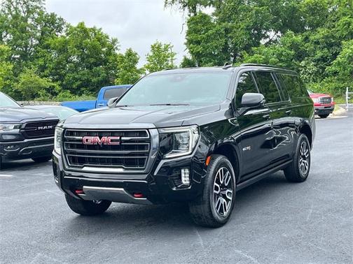 2023 GMC Yukon XL 4WD AT4