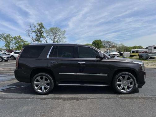 2016 Cadillac Escalade Luxury