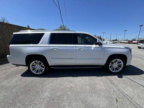 Crystal White Tricoat 2019 Cadillac Escalade ESV Luxury