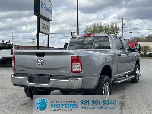 2024 RAM 3500 Big Horn Crew Cab 4x4 8' Box