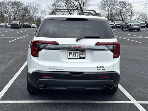 2022 GMC Acadia AT4
