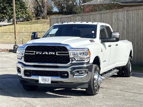2024 RAM 3500 Big Horn Crew Cab 4x4 8' Box