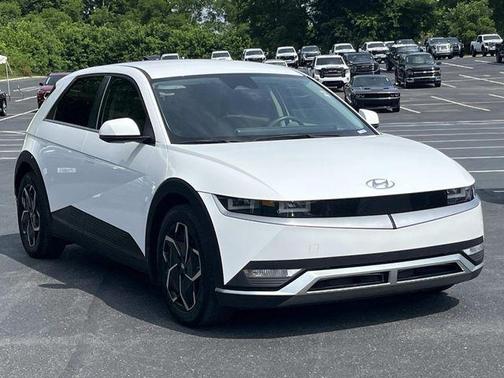 Atlas White 2024 Hyundai IONIQ 5 SE