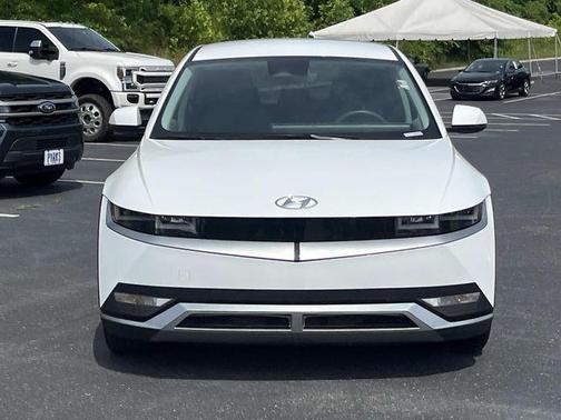 Atlas White 2024 Hyundai IONIQ 5 SE
