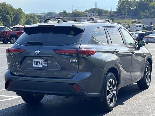 2023 Toyota Highlander Hybrid XLE