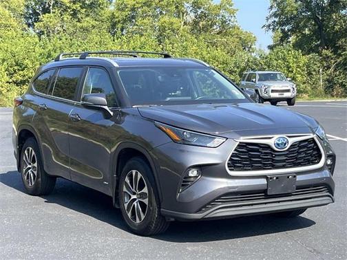 2023 Toyota Highlander Hybrid XLE