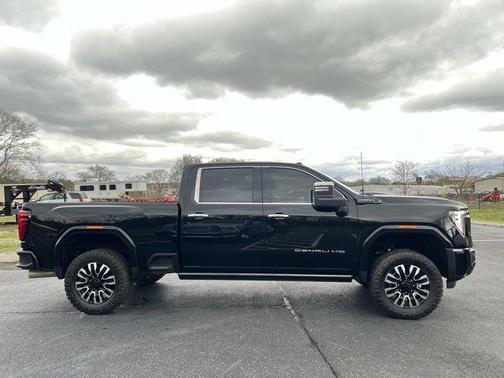 Onyx Black 2025 GMC Sierra 3500 Denali