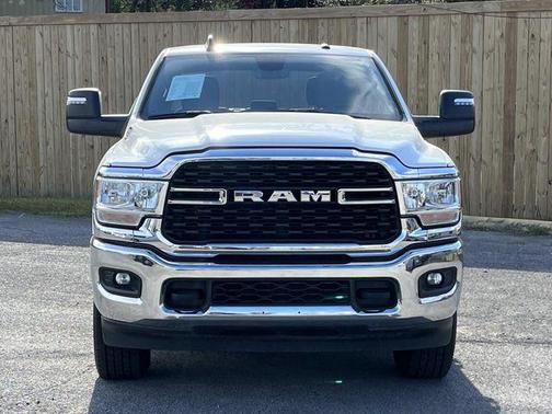 Bright White Clearcoat 2024 RAM 2500 Big Horn Crew Cab 4x4 6'4' Box