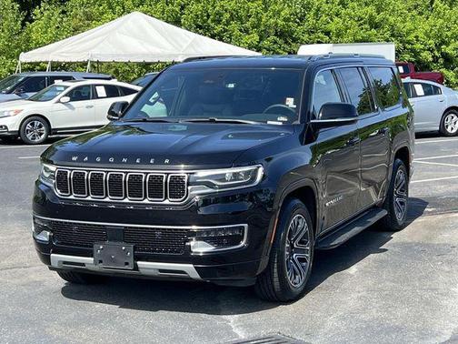 Diamond Black Crystal Pearlcoat 2023 Jeep Wagoneer L Series II 4x4