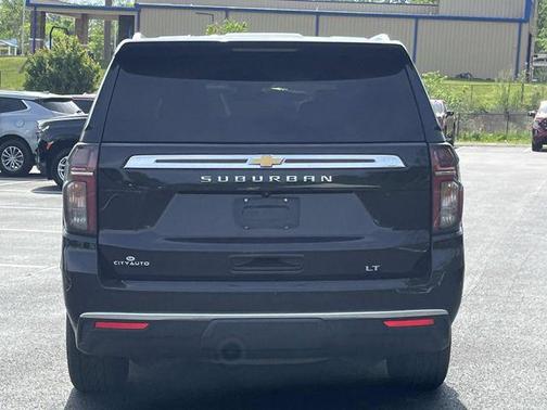 Black 2023 Chevrolet Suburban LT