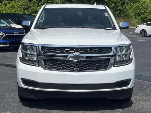 Summit White 2019 Chevrolet Suburban LT