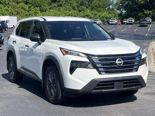 Glacier White 2025 Nissan Rogue S