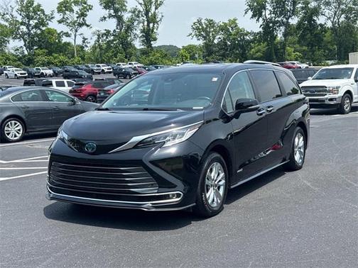 2021 Toyota Sienna Limited 7-Passenger