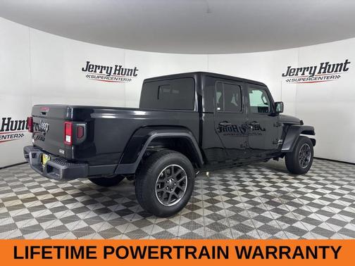 2023 Jeep Gladiator Overland