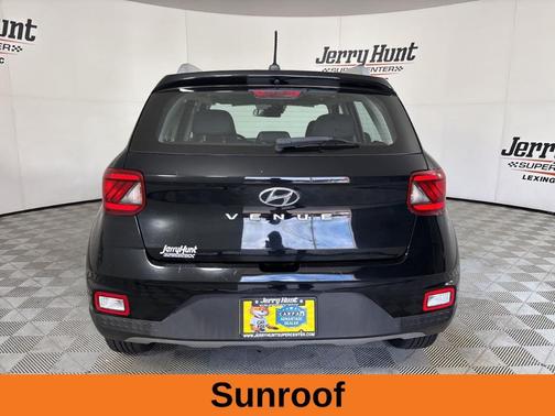 2023 Hyundai VENUE SEL