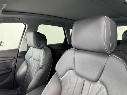 2024 Audi Q5 45 S line quattro Premium