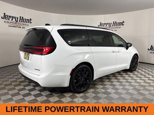 2025 Chrysler Pacifica Limited