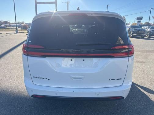 2025 Chrysler Pacifica Limited
