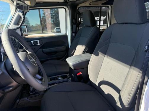 2023 Jeep Gladiator Sport