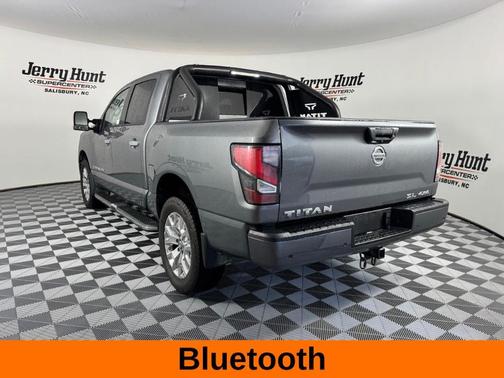 2020 Nissan Titan SL