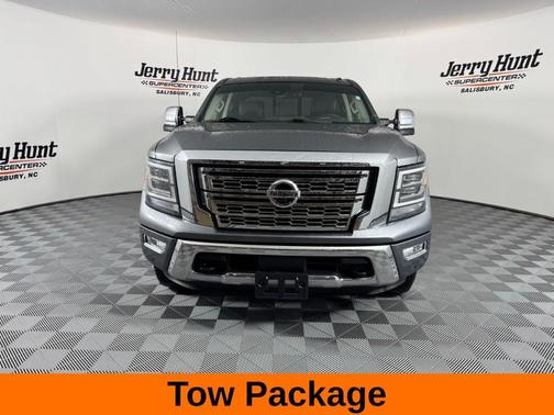 2020 Nissan Titan SL