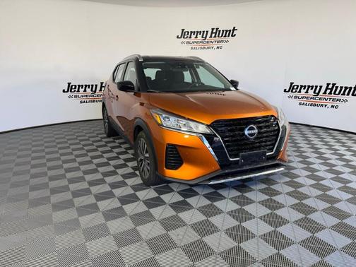 2023 Nissan Kicks SV
