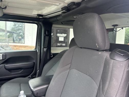 Sting Gray Clearcoat 2022 Jeep Wrangler Sport