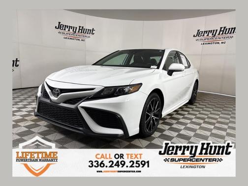 2024 Toyota Camry SE