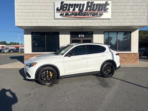 2020 Alfa Romeo Stelvio Base