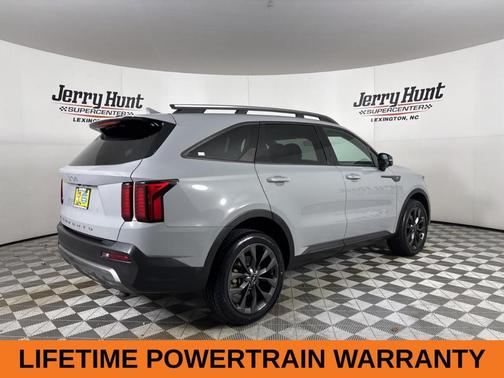 2022 Kia Sorento X-Line EX