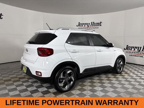 2024 Hyundai VENUE SEL