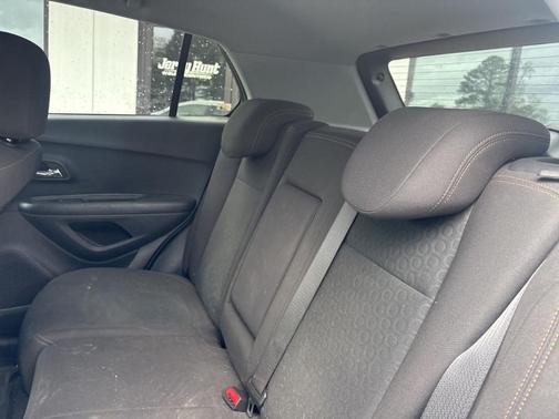 2022 Chevrolet Trax LS