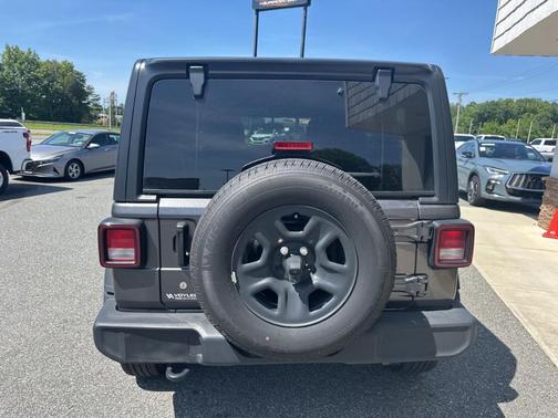 2023 Jeep Wrangler Sport