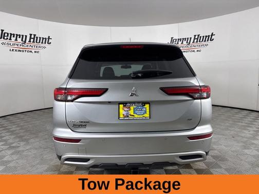 2023 Mitsubishi Outlander SE