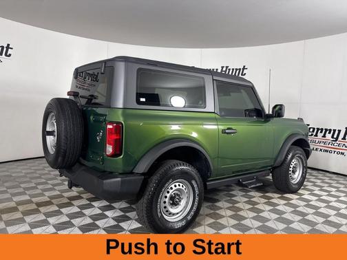 Eruption Green Metallic 2023 Ford Bronco Base