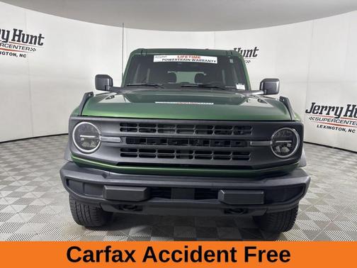 Eruption Green Metallic 2023 Ford Bronco Base